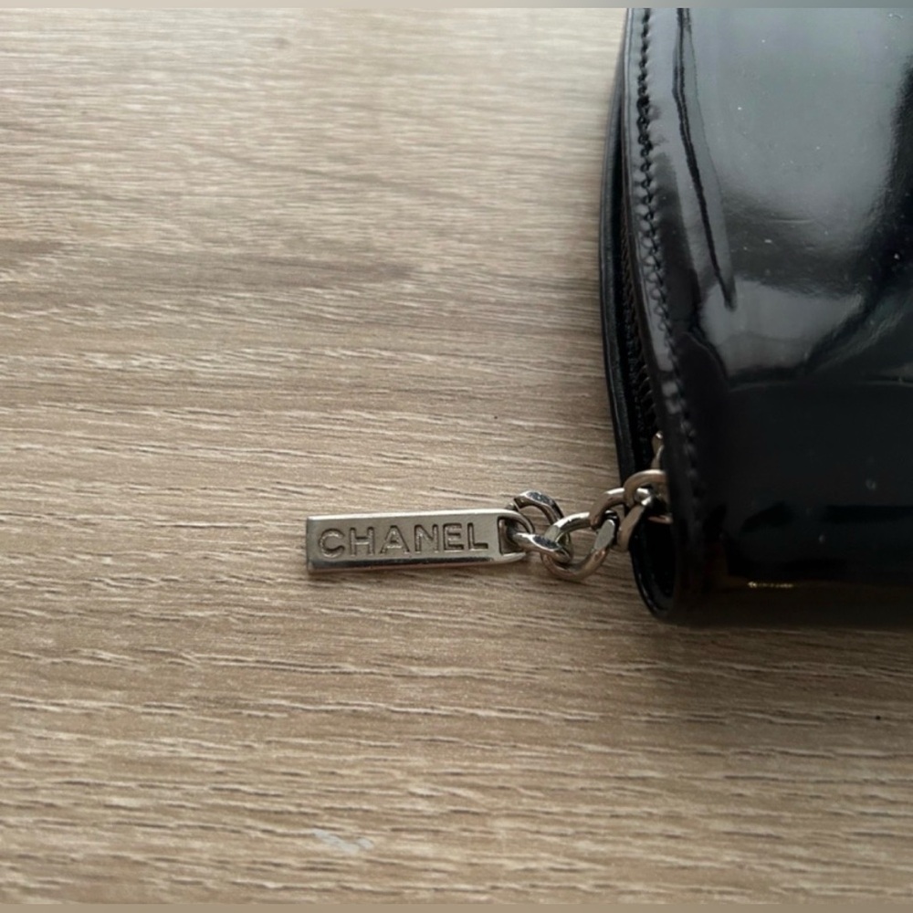 Chanel 2010's Interlocking Cc Logo Continental Wa… - image 4